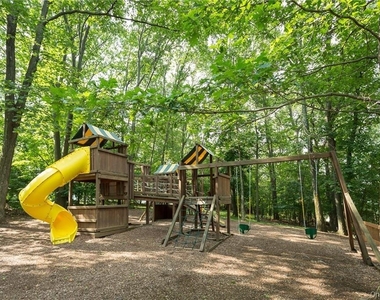 150 Overlook Avenue - Photo Thumbnail 16