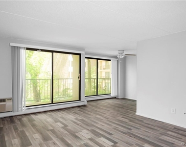 150 Overlook Avenue - Photo Thumbnail 4