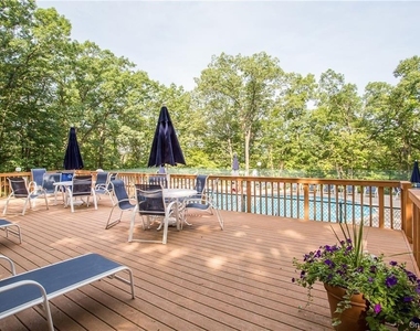 150 Overlook Avenue - Photo Thumbnail 18