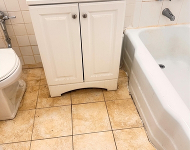 34-20 Parsons Boulevard - Photo Thumbnail 7