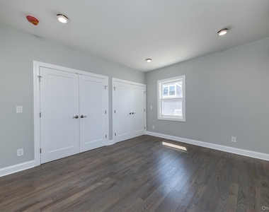 57 Earle Ave - Photo Thumbnail 9