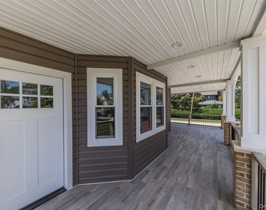57 Earle Ave - Photo Thumbnail 2