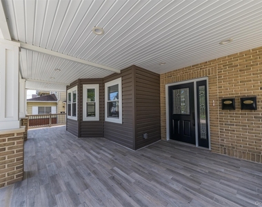 57 Earle Ave - Photo Thumbnail 1