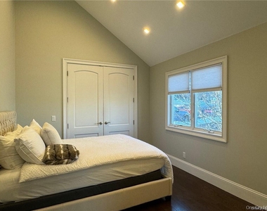 815 S Lake Boulevard - Photo Thumbnail 9