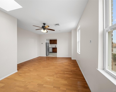 402 Jericho Turnpike - Photo Thumbnail 4