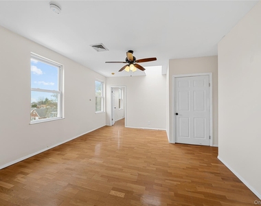 402 Jericho Turnpike - Photo Thumbnail 3