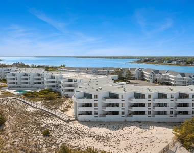 253 Dune - Photo Thumbnail 1