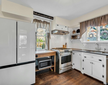 105 Academy Street - Photo Thumbnail 14