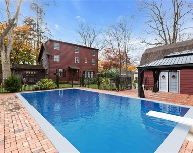 105 Academy Street - Photo Thumbnail 32