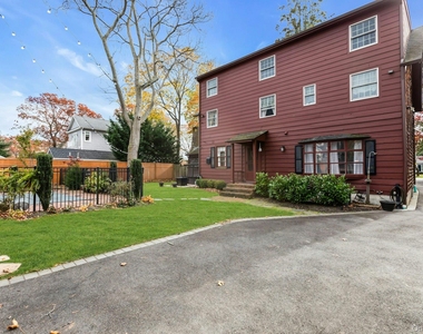 105 Academy Street - Photo Thumbnail 31