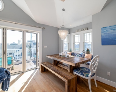 23 Delaware Avenue - Photo Thumbnail 9