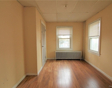 119 High Street - Photo Thumbnail 4