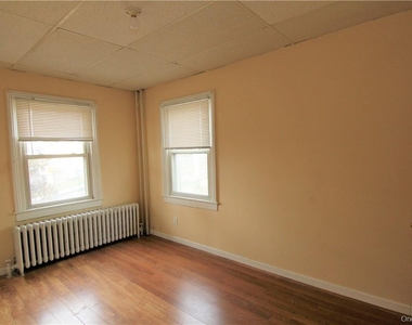 119 High Street - Photo Thumbnail 3
