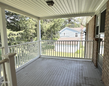 7 Regina Court - Photo Thumbnail 8