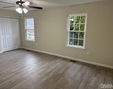 59 Goodwin Drive - Photo Thumbnail 10