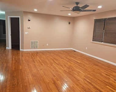 316 Ventnor Court - Photo Thumbnail 22