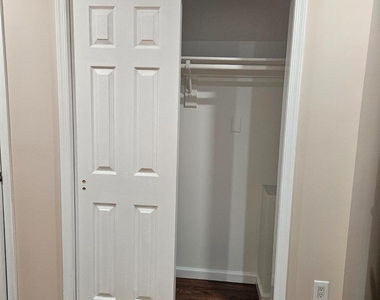 316 Ventnor Court - Photo Thumbnail 16