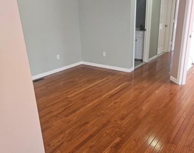 316 Ventnor Court - Photo Thumbnail 15