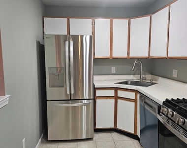 316 Ventnor Court - Photo Thumbnail 17