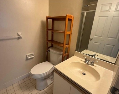 18 Guisborough Way - Photo Thumbnail 9