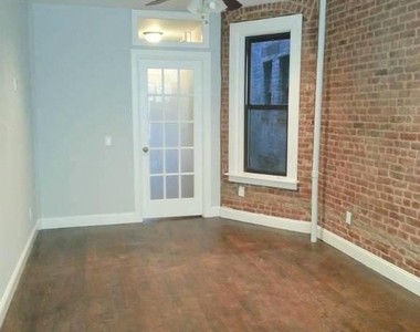 318 E 90th Street - Photo Thumbnail 3