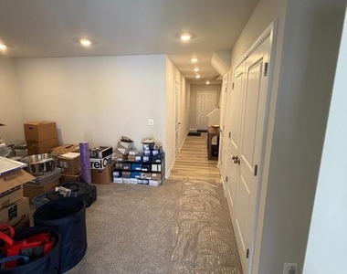 68 Winterplace Drive - Photo Thumbnail 13