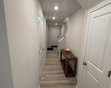 68 Winterplace Drive - Photo Thumbnail 16