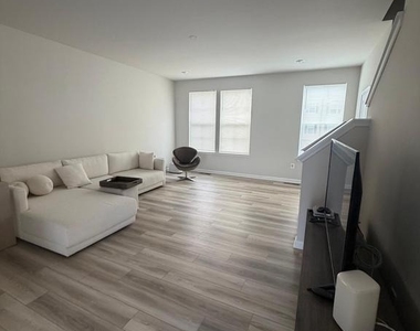 68 Winterplace Drive - Photo Thumbnail 22