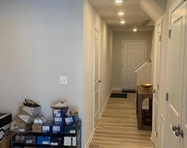 68 Winterplace Drive - Photo Thumbnail 11
