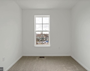 646 Hemsworth Lane - Photo Thumbnail 9