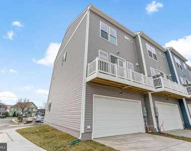 646 Hemsworth Lane - Photo Thumbnail 2