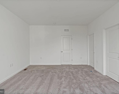 646 Hemsworth Lane - Photo Thumbnail 12