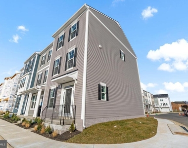 646 Hemsworth Lane - Photo Thumbnail 1