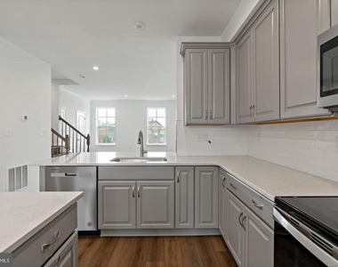 646 Hemsworth Lane - Photo Thumbnail 21