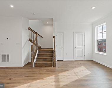 646 Hemsworth Lane - Photo Thumbnail 15