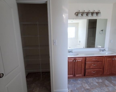 233 Kanter Drive - Photo Thumbnail 19