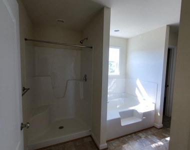 233 Kanter Drive - Photo Thumbnail 21