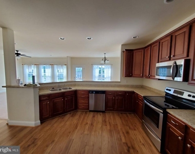 233 Kanter Drive - Photo Thumbnail 5