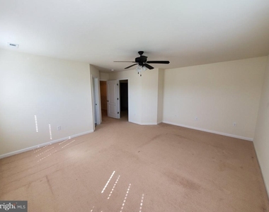 233 Kanter Drive - Photo Thumbnail 16