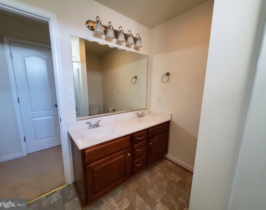 233 Kanter Drive - Photo Thumbnail 35