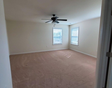 233 Kanter Drive - Photo Thumbnail 15