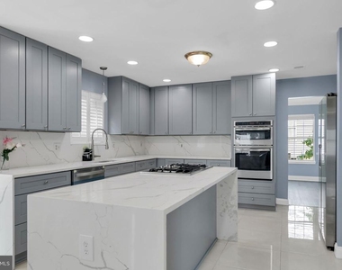 15704 Beau Ridge Drive - Photo Thumbnail 11