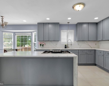 15704 Beau Ridge Drive - Photo Thumbnail 20