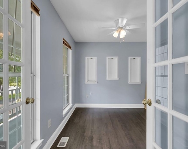 15704 Beau Ridge Drive - Photo Thumbnail 8