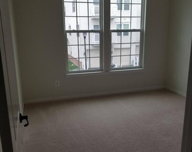 7356 Brunson Circle - Photo Thumbnail 16