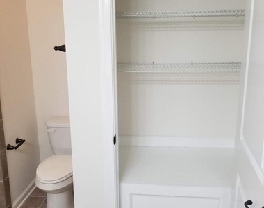 7356 Brunson Circle - Photo Thumbnail 12