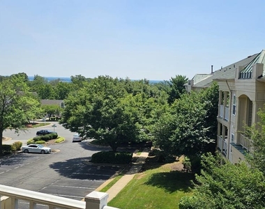 1037 Gardenview Loop - Photo Thumbnail 10