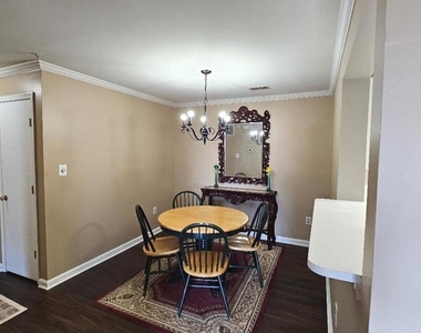 1037 Gardenview Loop - Photo Thumbnail 6