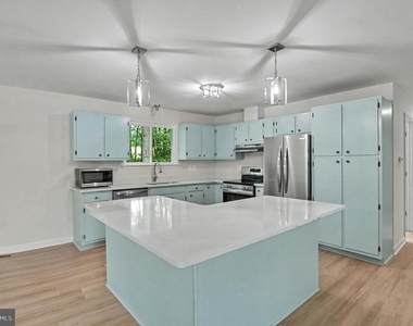 201 Birchside Circle - Photo Thumbnail 8