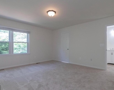 6120 Old Brentford Court - Photo Thumbnail 7